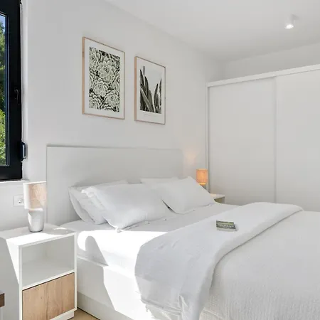 Holiday home New Hillside Paradise With Heated Pool, Gym, Fun Zone *