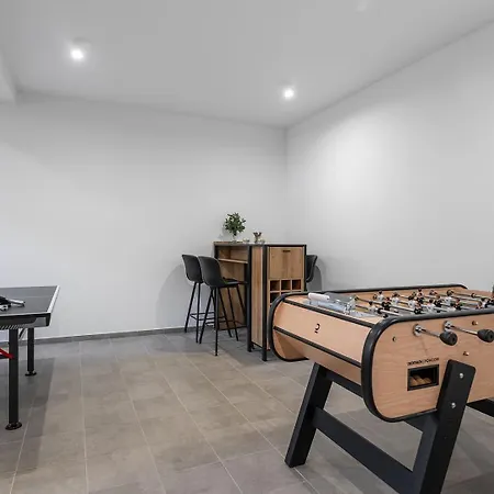 Hillside Paradise With Heated Pool, Gym, Fun Zone *