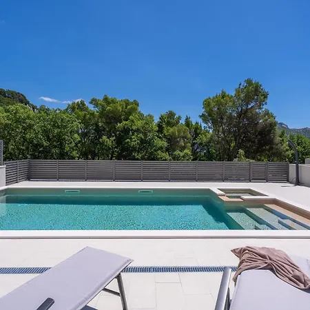 Hillside Paradise With Heated Pool, Gym, Fun Zone Gata