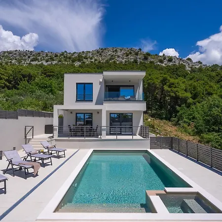 Hillside Paradise With Heated Pool, Gym, Fun Zone Сasa de vacaciones *