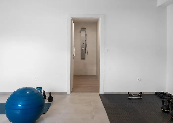 Hillside Paradise With Heated Pool, Gym, Fun Zone Gata