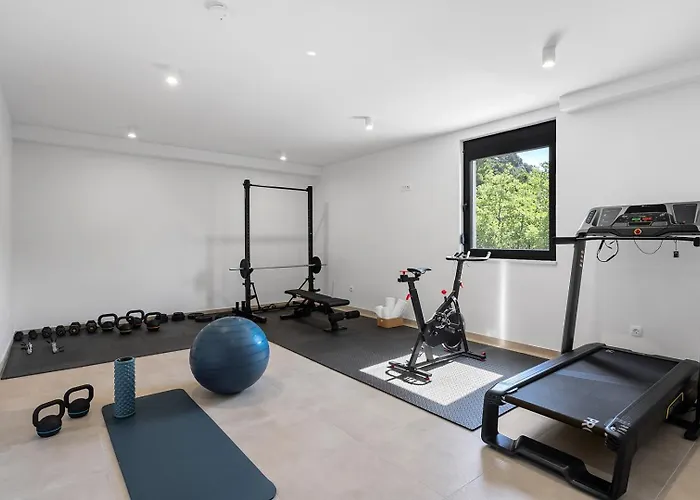 Hillside Paradise With Heated Pool, Gym, Fun Zone Gata