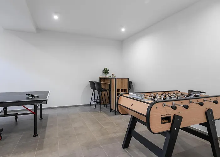 Hillside Paradise With Heated Pool, Gym, Fun Zone *