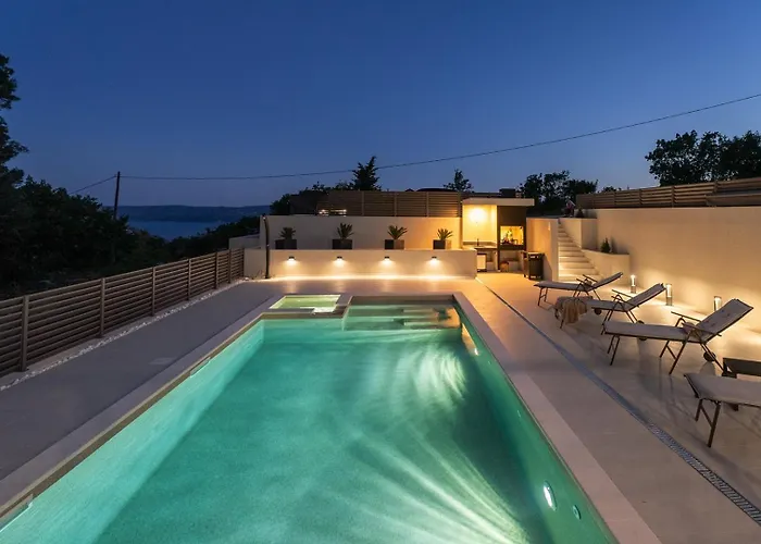 Hillside Paradise With Heated Pool, Gym, Fun Zone * Gata